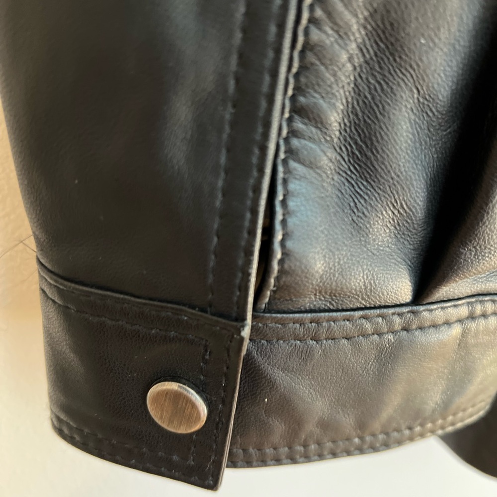 Best Classic Lether Jacket - Picture 9 of 16